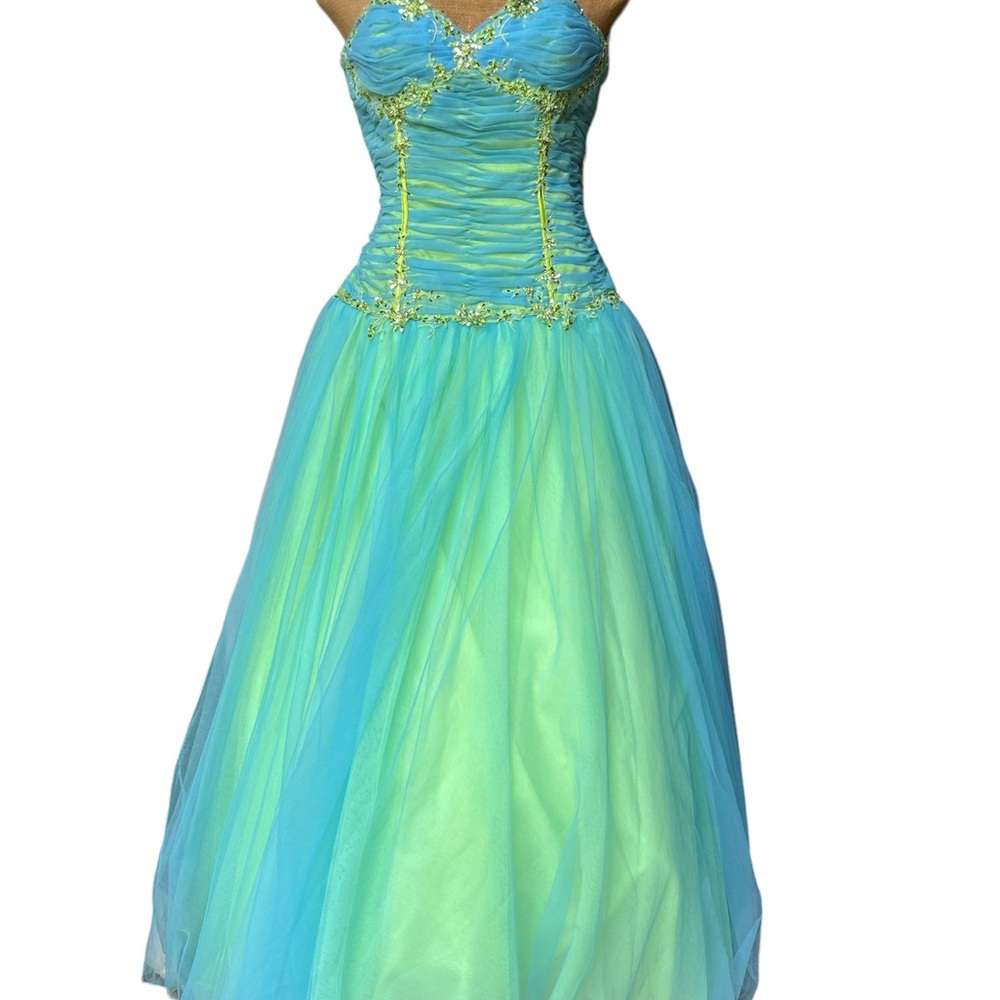Flirt by Maggie Sottero prom/pageant gown size 12